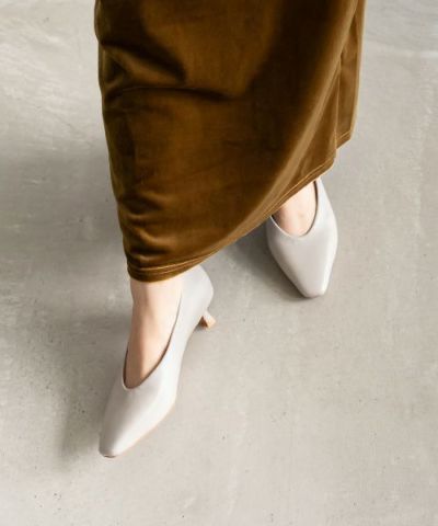 【50%OFF】レザーフレアヒールパンプス