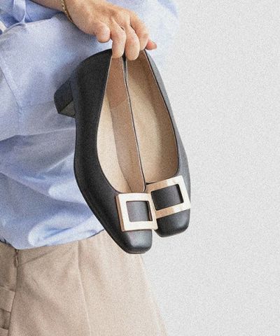 【30%OFF】レザースクエアバックルパンプス