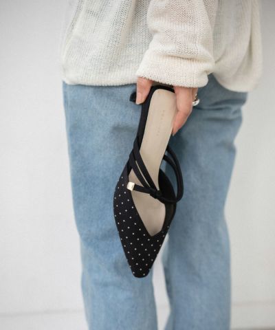 Ade Vivre サステナブル ベルトデザインパンプス 40%OFF】サステナブル ベルトデザインパンプス | A de Vivre