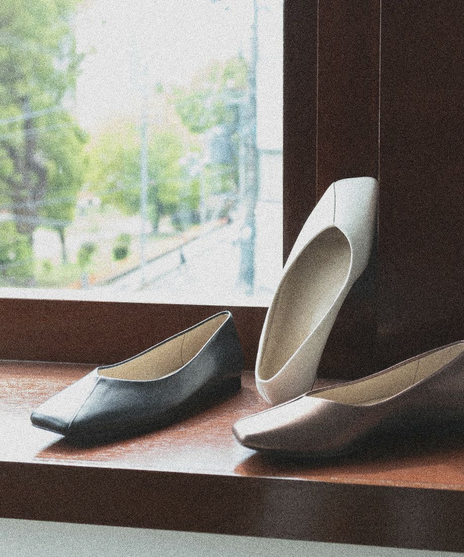 20%OFF】レザー スクエアトゥフラットパンプス | A de Vivre（アドゥ