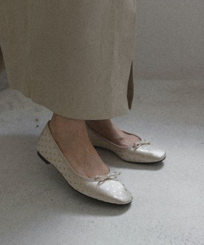 パンプス {% search.horizontal_variation_value %} | A de